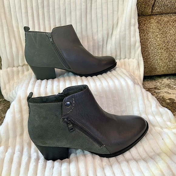 Earth Conway Maple Two tone leather zip detail comfort booties size 10 - Picture 2 of 10